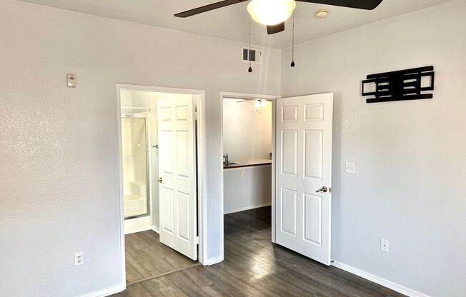 2 beds, 2 baths, $2,250, Unit 3-21