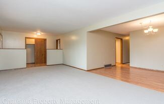 1605 E 49th Street