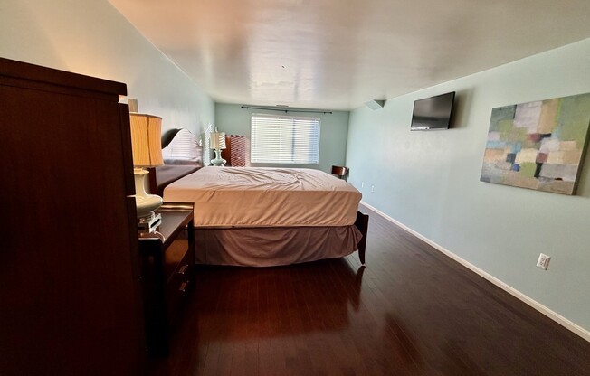3 beds, 2 baths, 1,644 sqft, $4,600, Unit 711