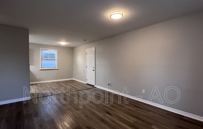 3 beds, 1 bath, 1,400 sqft, $1,660