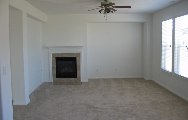 Fishers 4BDRM, 2.5BA home near Hamilton Town Center!