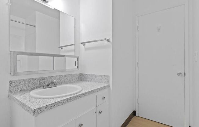 2 beds, 1 bath, 900 sqft, $1,600, Unit TC 57