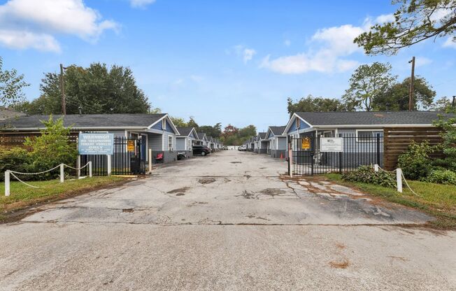 COMMING SOON!!!!*HOUSING WELCOME / SECTION 8 ACCEPTED*HALF OFF 1ST MONTHS RENT & ASK ABOUT OUR NO DEPOSIT OPTION