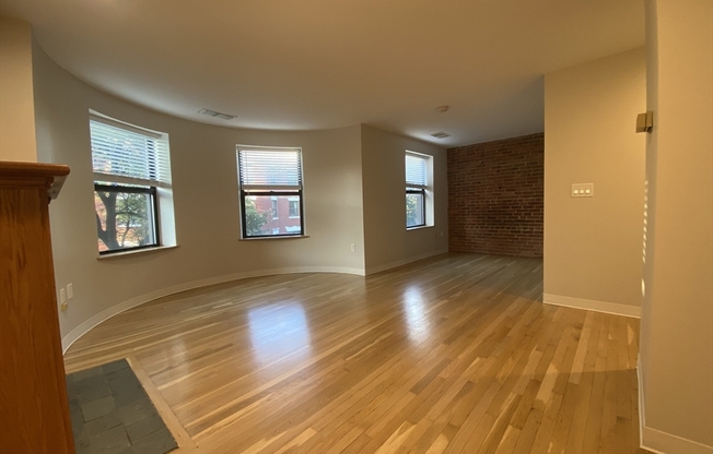 108 Gainsborough St.