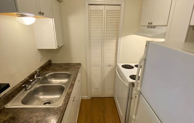 1 bed, 1 bath, 505 sqft, $665, Unit 837-Unit 25