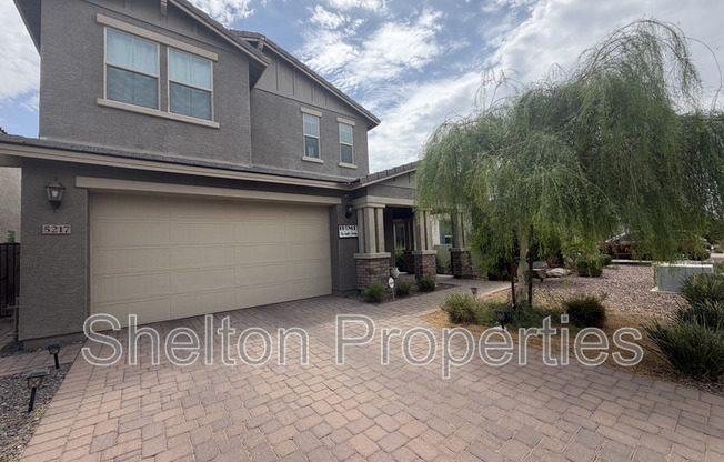 5217 N 79 DR