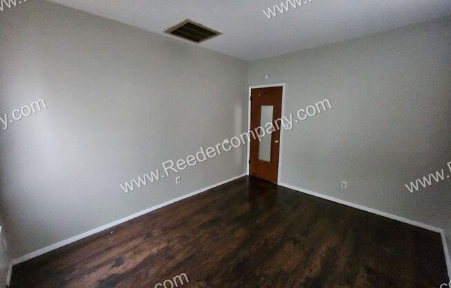 2 beds, 1 bath, $1,150