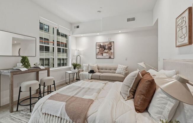 Studio, 1 bath, 675 sqft, $1,575