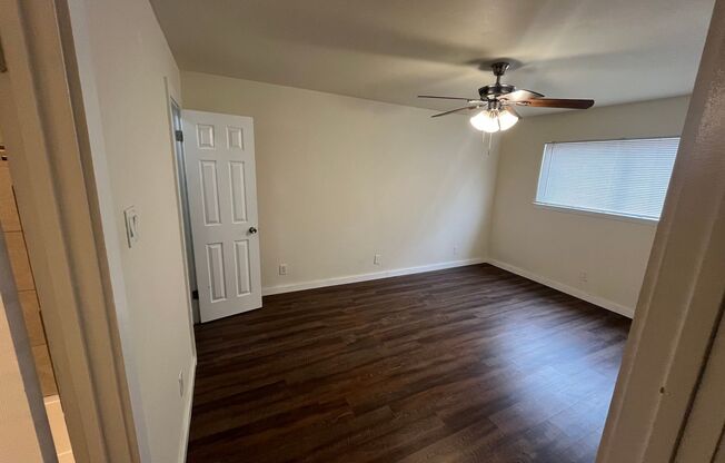 2 beds, 1.5 baths, 796 sqft, $1,595, Unit 102-E