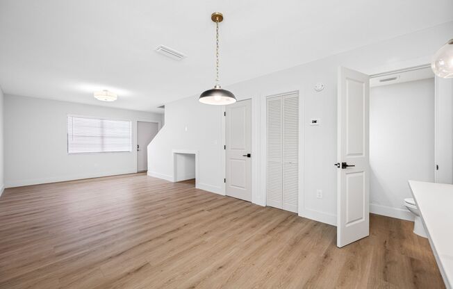 2 beds, 2.5 baths, 1,200 sqft, $1,995, Unit 13