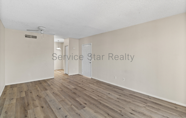 2807 E LN MARCHE AVE