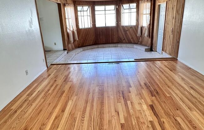 Move in Special 3 Bedroom 2 Bathroom with 2 Car Garage