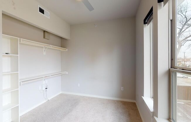 1 bed, 1 bath, 588 sqft, $1,371, Unit 4013