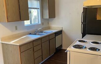 2 beds, 1 bath, 750 sqft, $1,250, Unit Unit 2