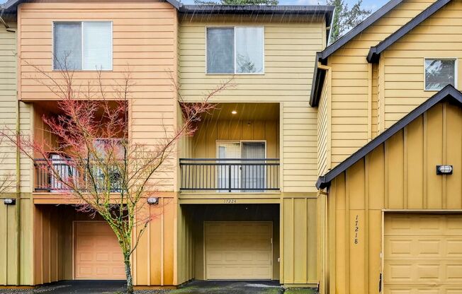3 beds, 2.5 baths, 1,517 sqft, $2,395, Unit 17264
