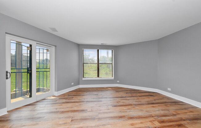 3 beds, 1 bath, 1,100 sqft, $1,860, Unit 3131-103