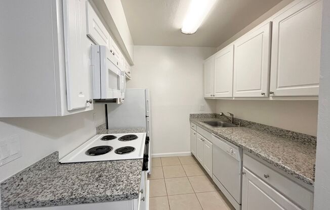 2 beds, 1 bath, $1,895, Unit 36