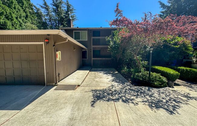 2196 2204 NOMAD CT SE