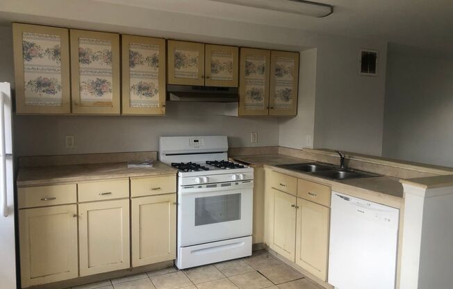 Charming & Move-In Ready Home in Baltimore!