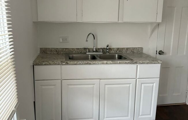 Studio, 1 bath, $500, Unit #2