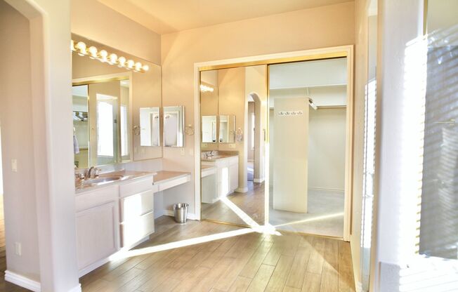 Beautiful Oro Valley Rental with Views! Furnished