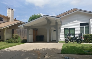 Ready to Move in... Do not miss this house !!!!