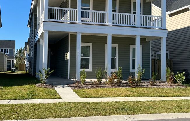 Stunning 4 Bedroom 4.5 Bath Home In Summer's Corner~