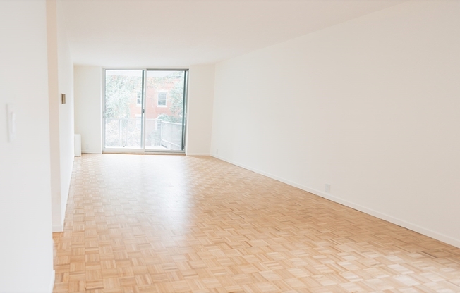 1 bed, 1 bath, 749 sqft, $2,700, Unit 301