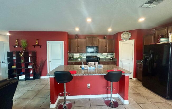 Beautiful 4-Bedroom Home for Rent in Wimauma, FL – Exceptional Value and Amenities