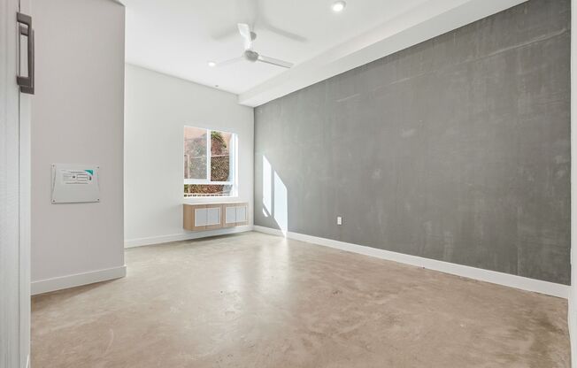 Studio, 1 bath, 364 sqft, $1,996, Unit 1