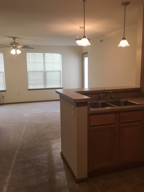 Studio, 1 bath, $1,300, Unit 871-112