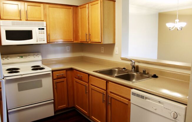 2 beds, 2 baths, 1,033 sqft, $1,689, Unit 30-30106