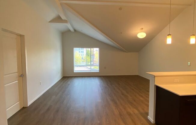 2 beds, 2 baths, 900 sqft, $2,895, Unit 2500-A