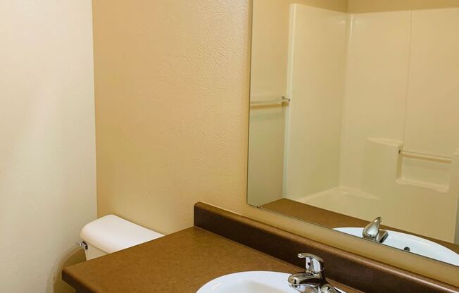 2 beds, 1 bath, 800 sqft, $1,545, Unit 4720 - 208