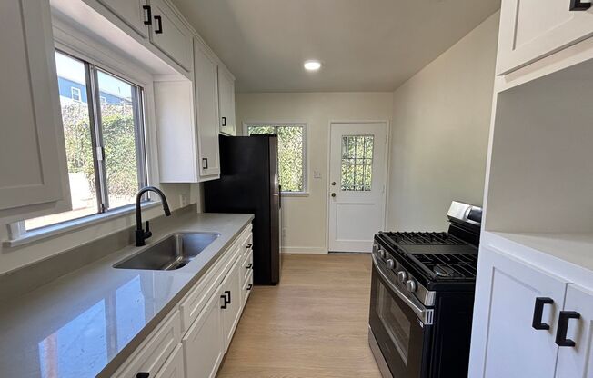 6817-6819 N. Figueroa St.