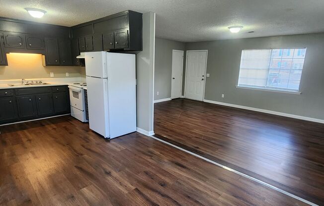 3 beds, 1 bath, $1,175