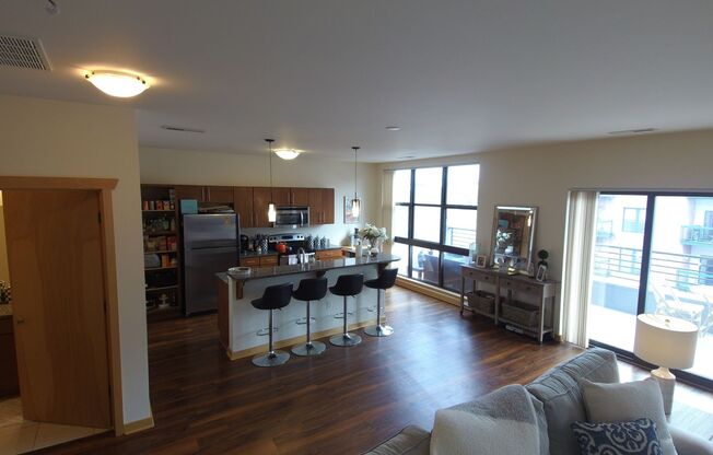 2 beds, 2.5 baths, 1,560 sqft, $3,295, Unit 402