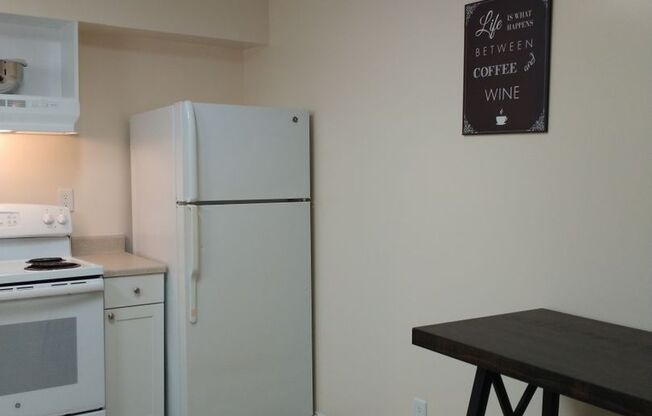 1 bed, 1 bath, $1,865, Unit D