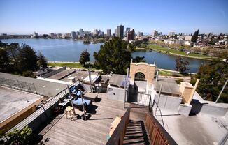 479 Merritt Ave