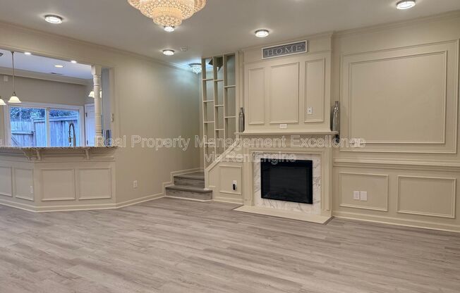 4245 CAMDEN WOODS CT