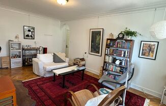 2 beds, 1 bath, $3,200, Unit 802