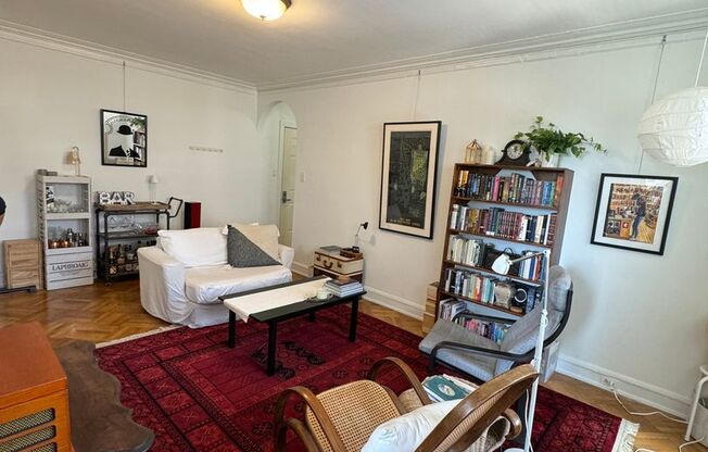 2 beds, 1 bath, $3,100, Unit 505-3S