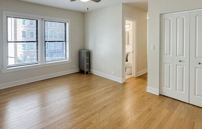 Studio, 1 bath, 520 sqft, $2,100, Unit 638-52