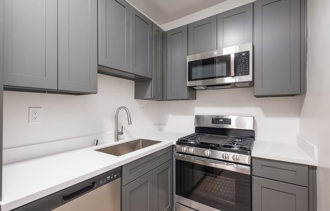 Westmore Manor Koreatown Apartments