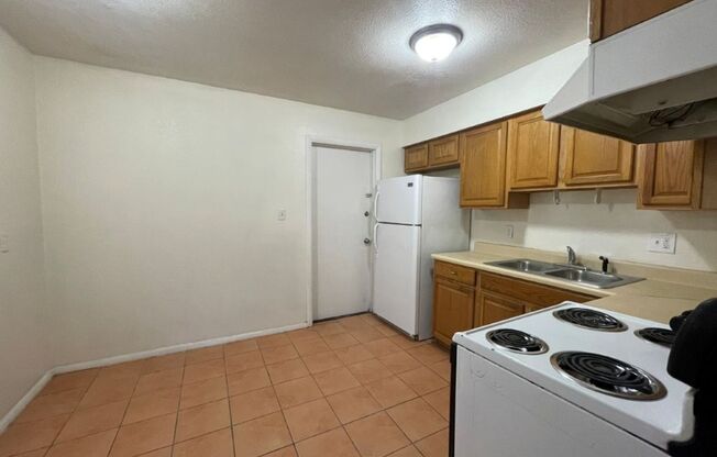 1625 W. Peoria Ave