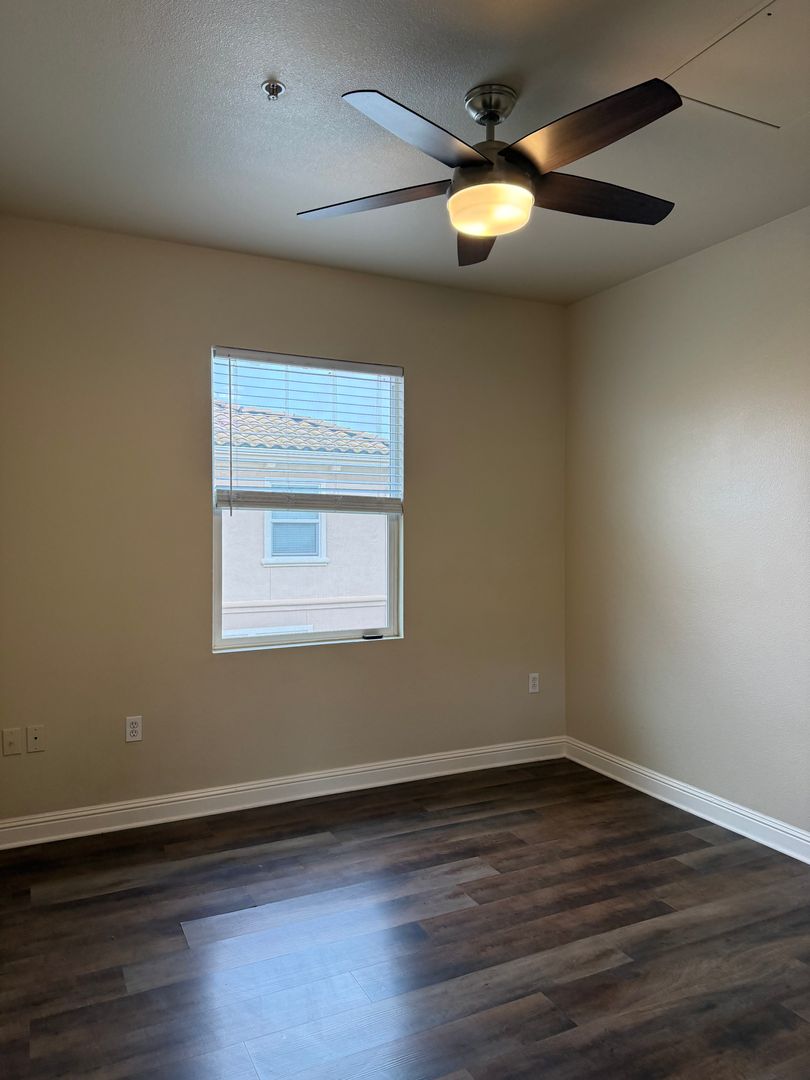 2 beds, 2.5 baths, $2,350, Unit UNIT 603