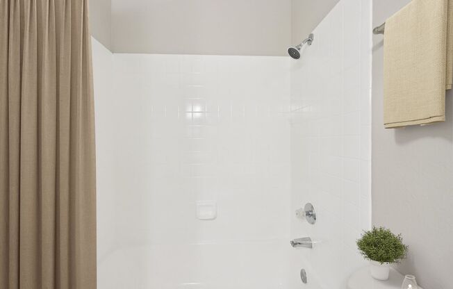 2 beds, 2 baths, 1,025 sqft, $1,399, Unit 1037