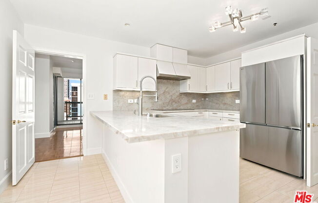 2 beds, 3 baths, 2,018 sqft, $10,499, Unit 1104