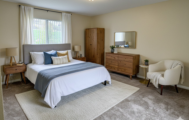 2 beds, 2 baths, 920 sqft, $2,320, Unit 194