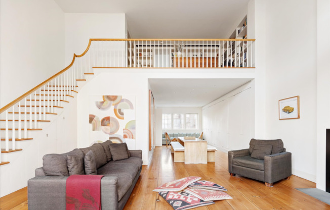 52 W 9 ST
